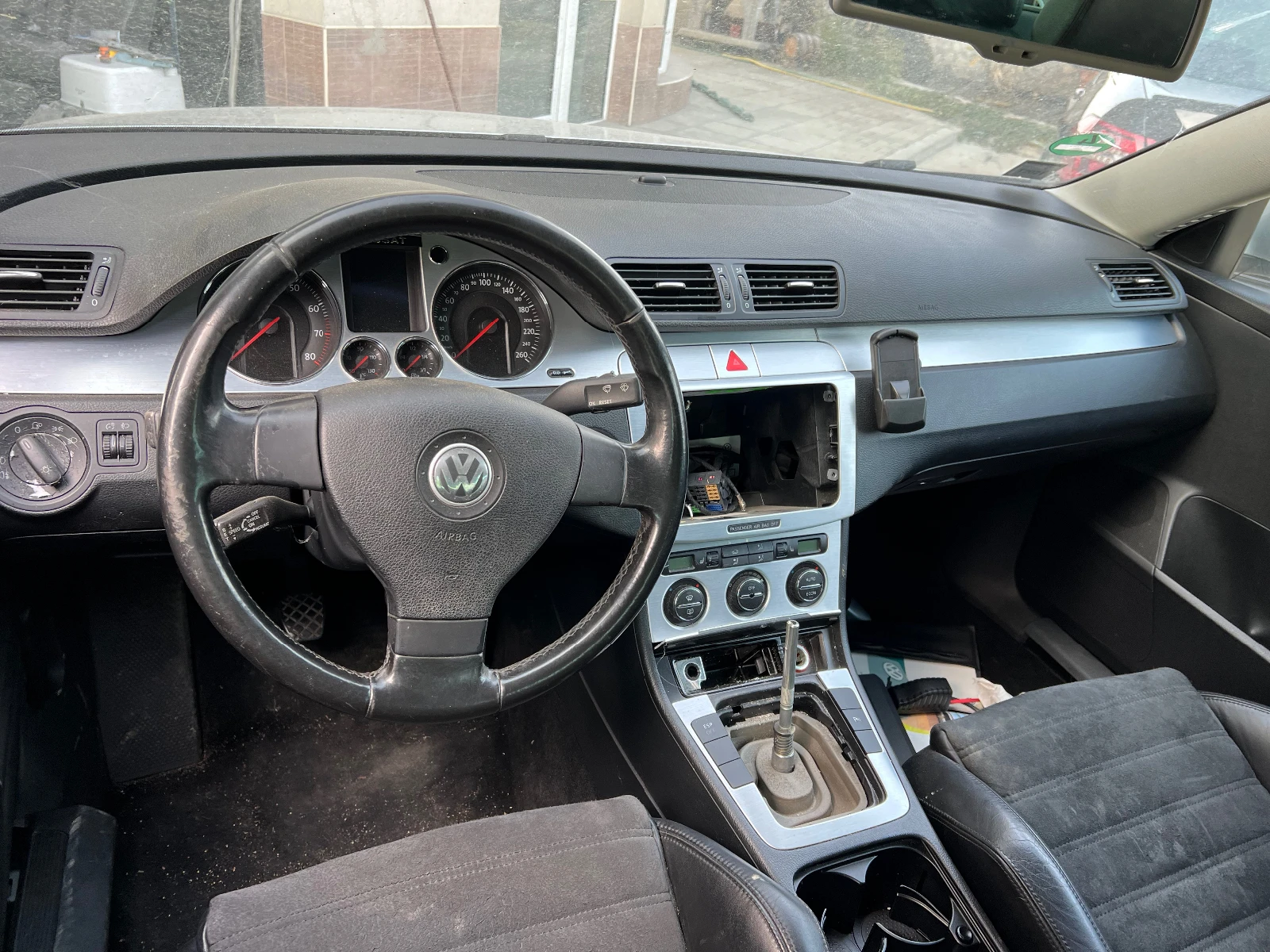 VW Passat 2.0 FSI - изображение 10