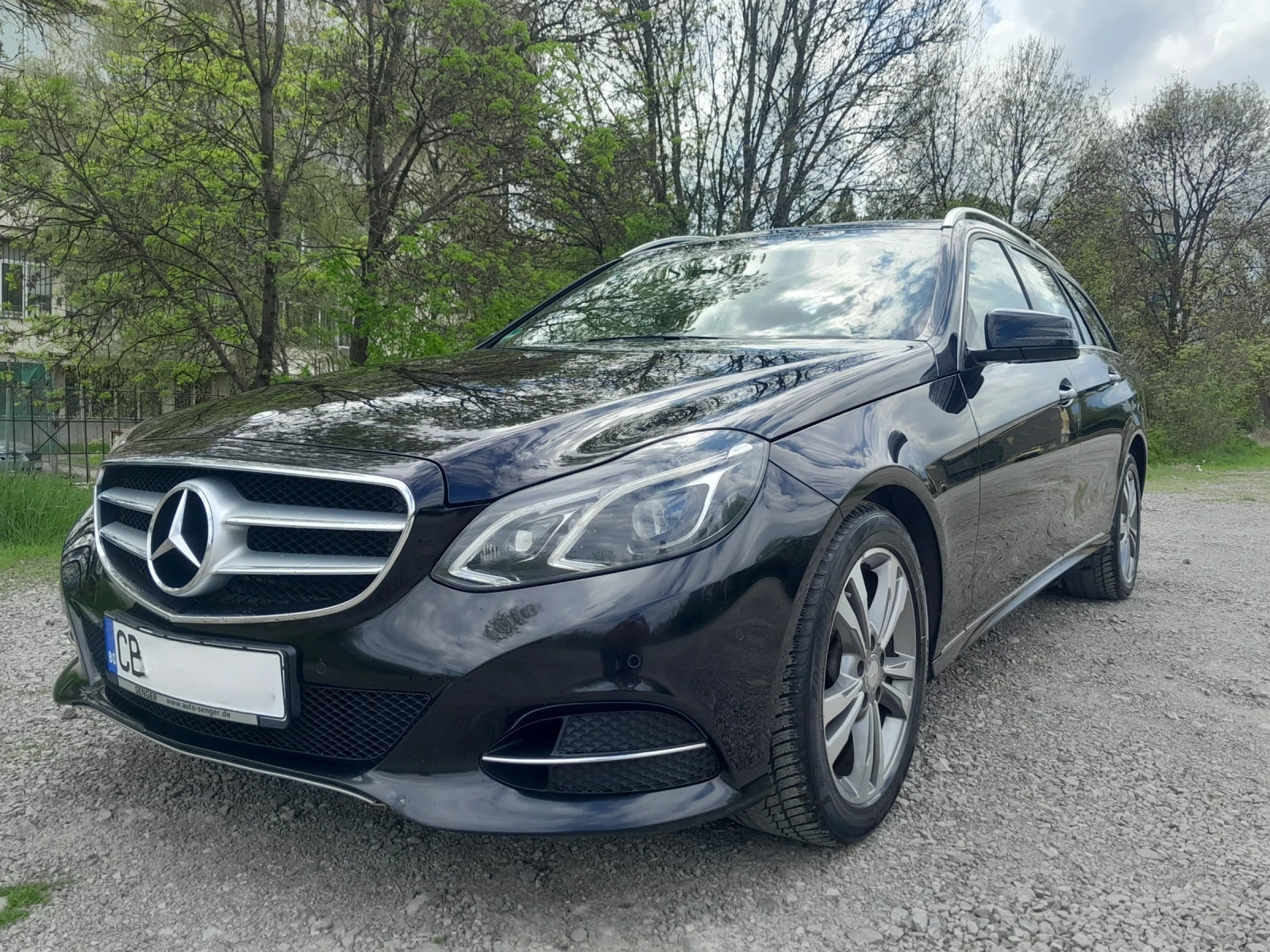 Mercedes-Benz E 220 AVANGARD 9-G TRONIC 220CDI FACELIFT - изображение 2