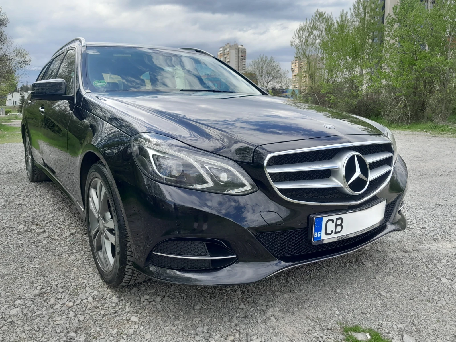 Mercedes-Benz E 220 AVANGARD 9-G TRONIC 220CDI FACELIFT - изображение 4