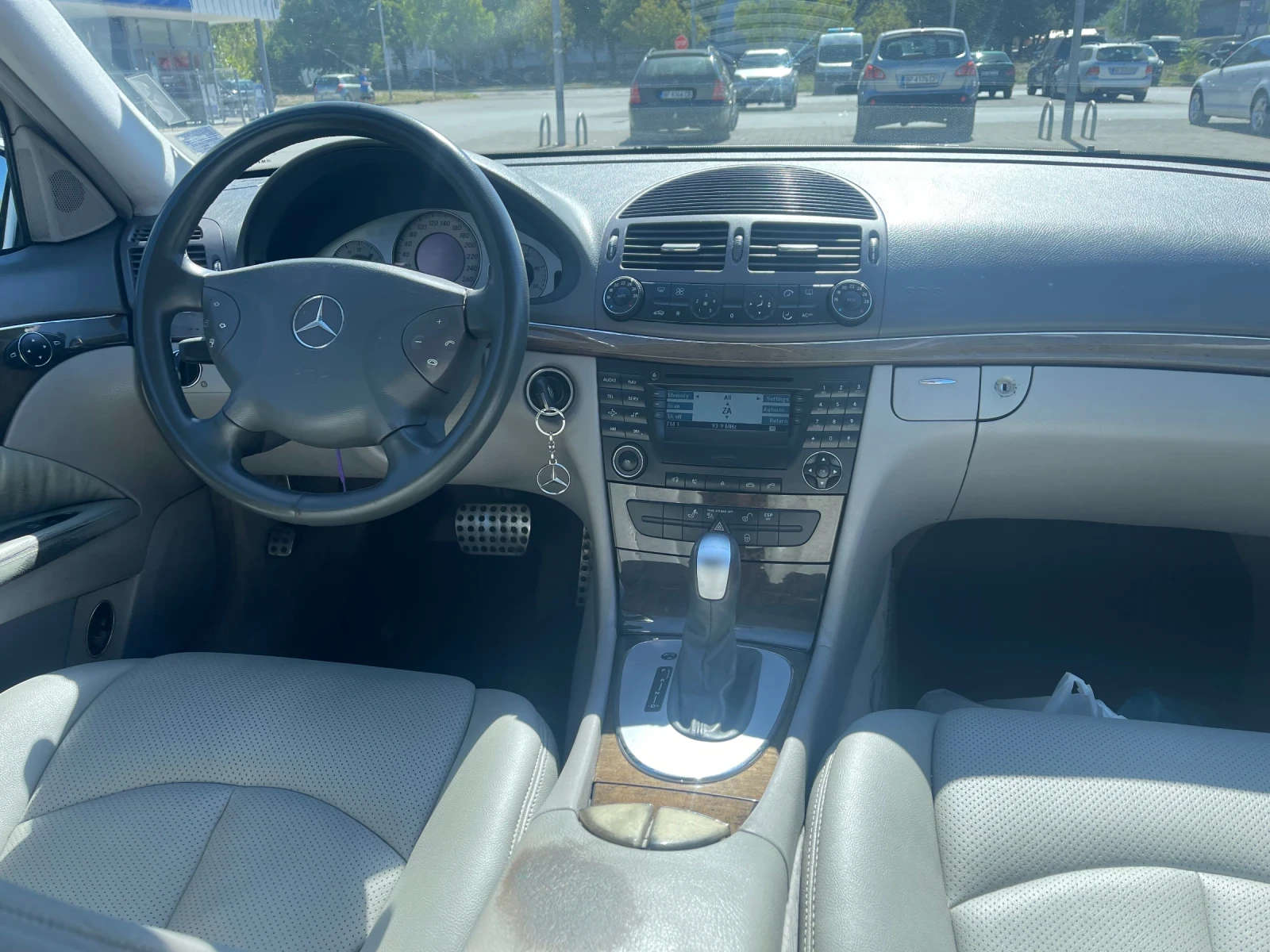 Mercedes-Benz E 270 Седан - изображение 7