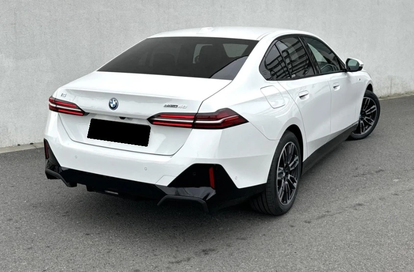 BMW i5 eDrive40 - изображение 2