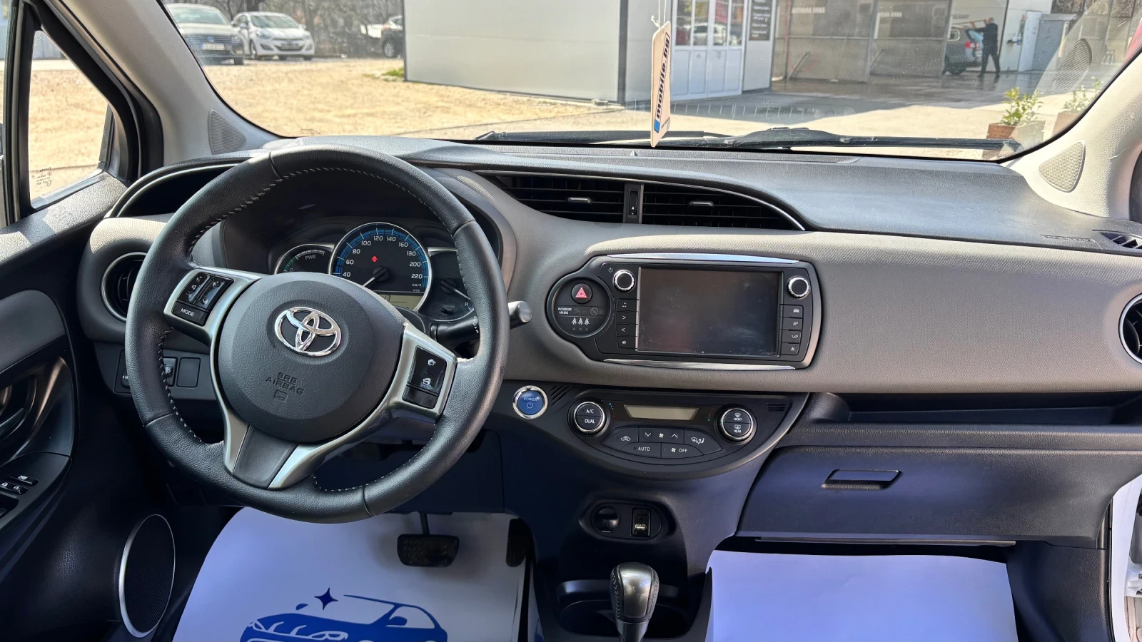 Toyota Yaris Нов внос от Италия хибрид, автомат, снимка 8 - Автомобили и джипове - 53825332