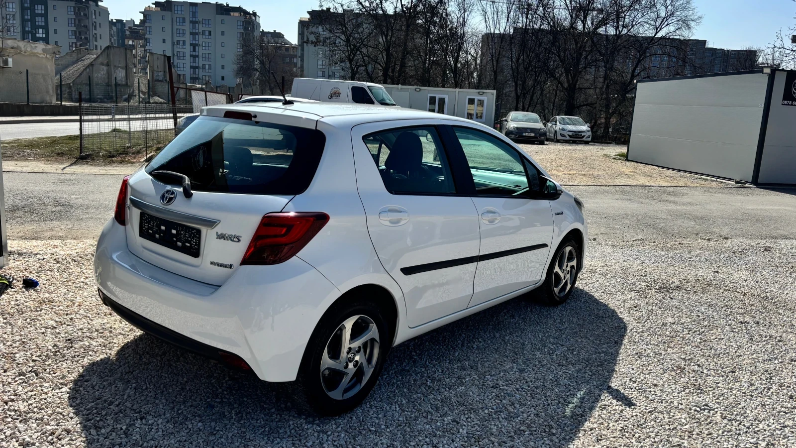 Toyota Yaris Нов внос от Италия хибрид, автомат, снимка 4 - Автомобили и джипове - 53825332