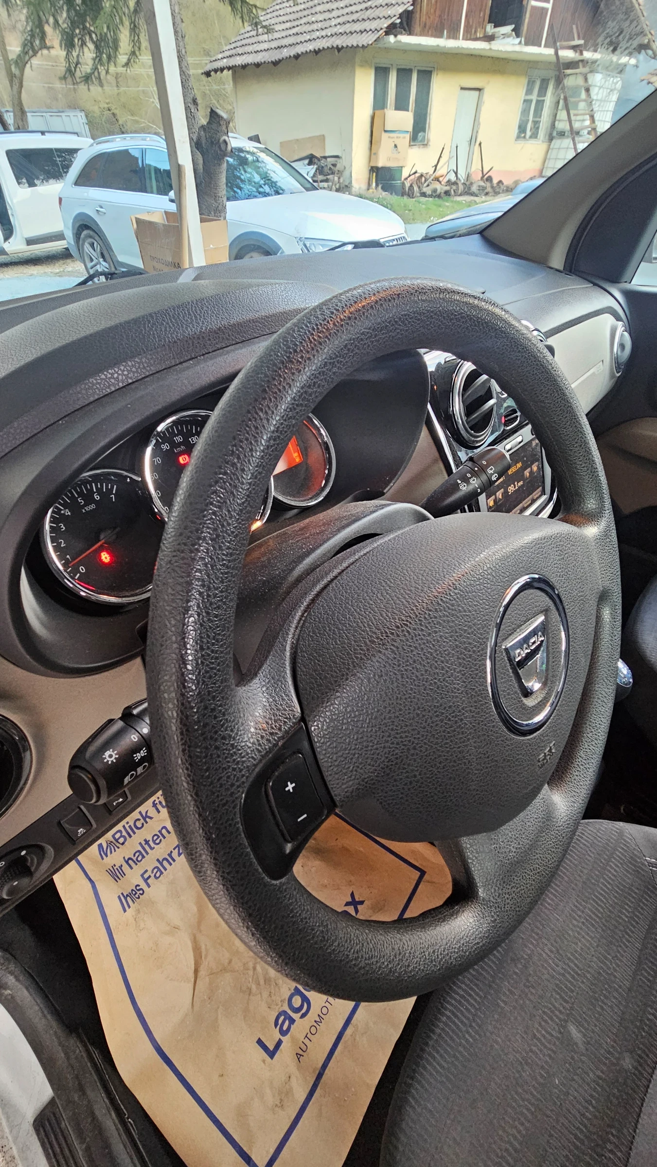 Dacia Lodgy, снимка 9 - Автомобили и джипове - 53833244