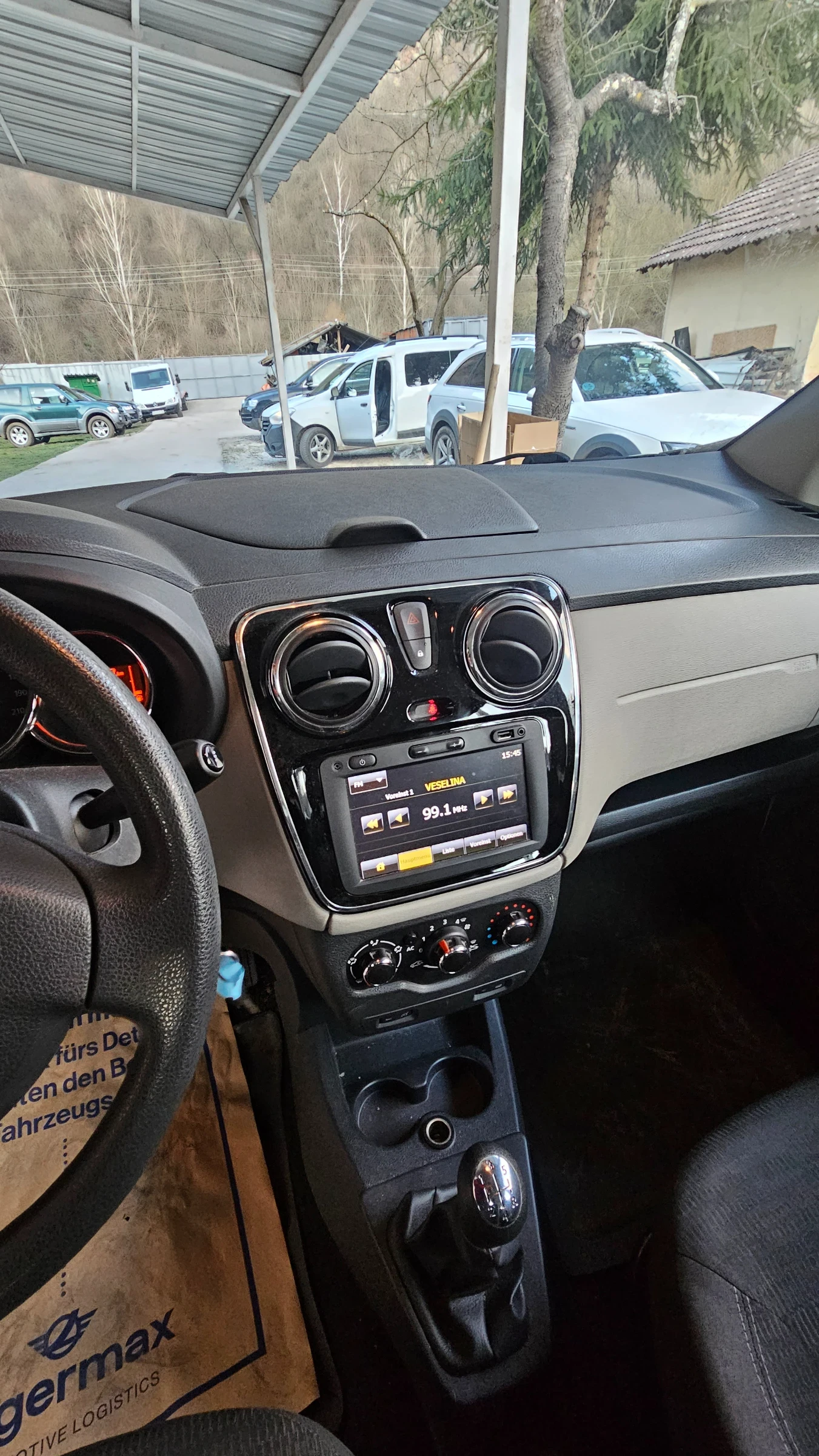 Dacia Lodgy, снимка 8 - Автомобили и джипове - 53833244