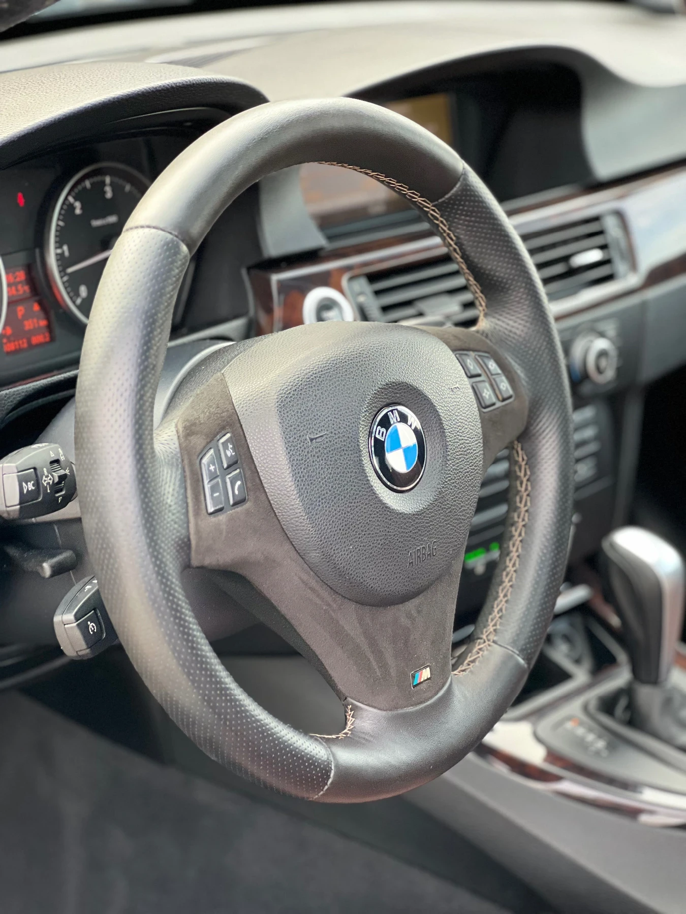 BMW 330, снимка 13 - Автомобили и джипове - 53879052