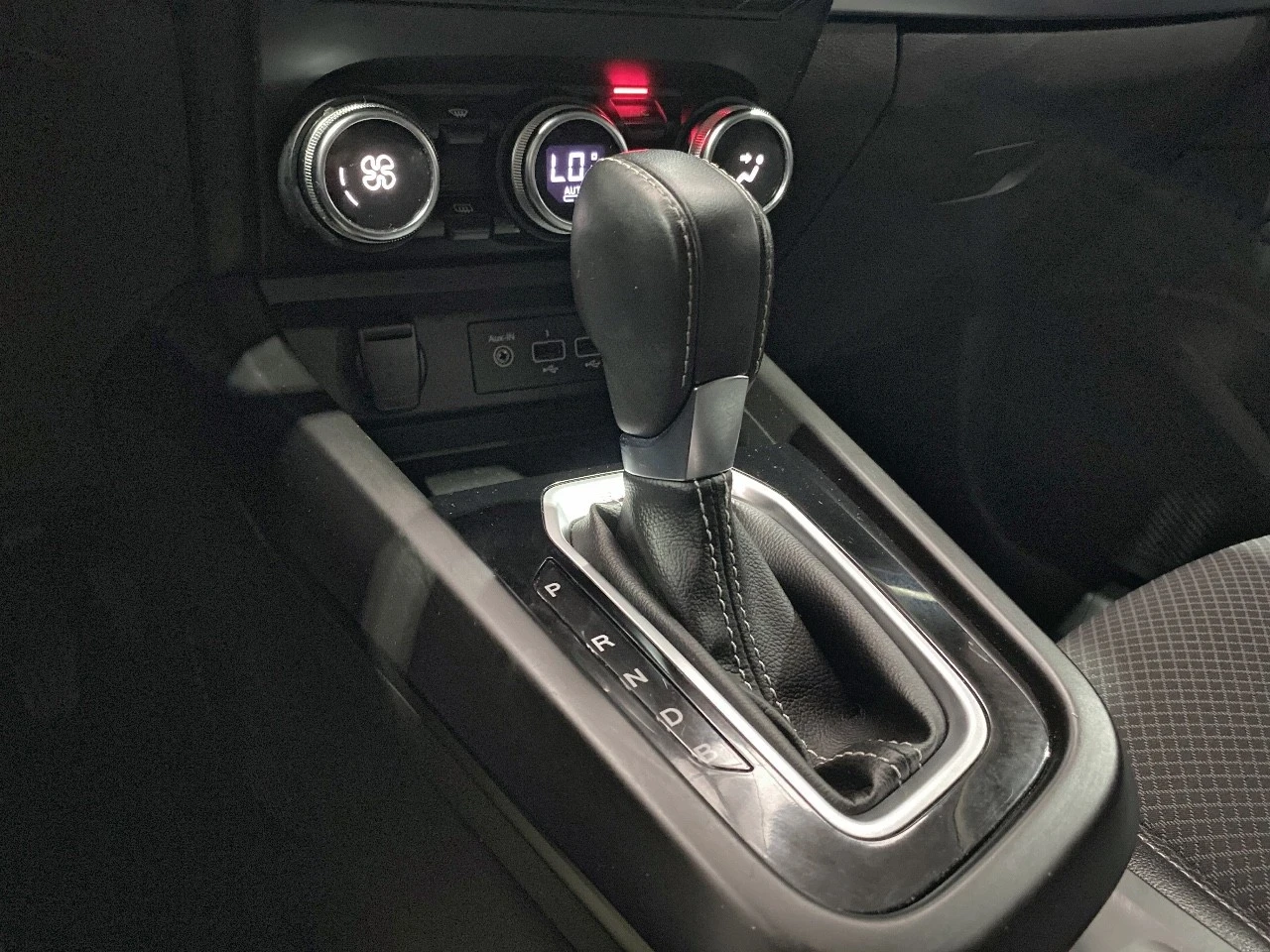 Renault Arkana, снимка 14 - Автомобили и джипове - 54086325