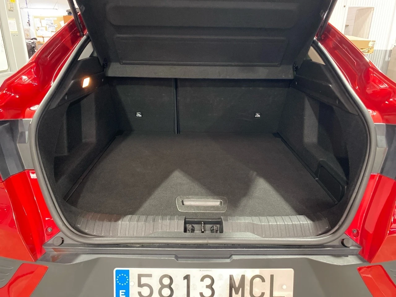 Renault Arkana, снимка 6 - Автомобили и джипове - 54086325