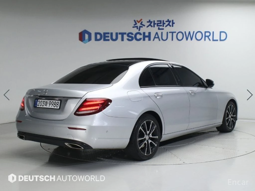 Mercedes-Benz E 300 BURMESTER* ХЕДЪП* 360 CAM* ПОДГРЕВ* ОБДУХВАНЕ* , снимка 3 - Автомобили и джипове - 54969389