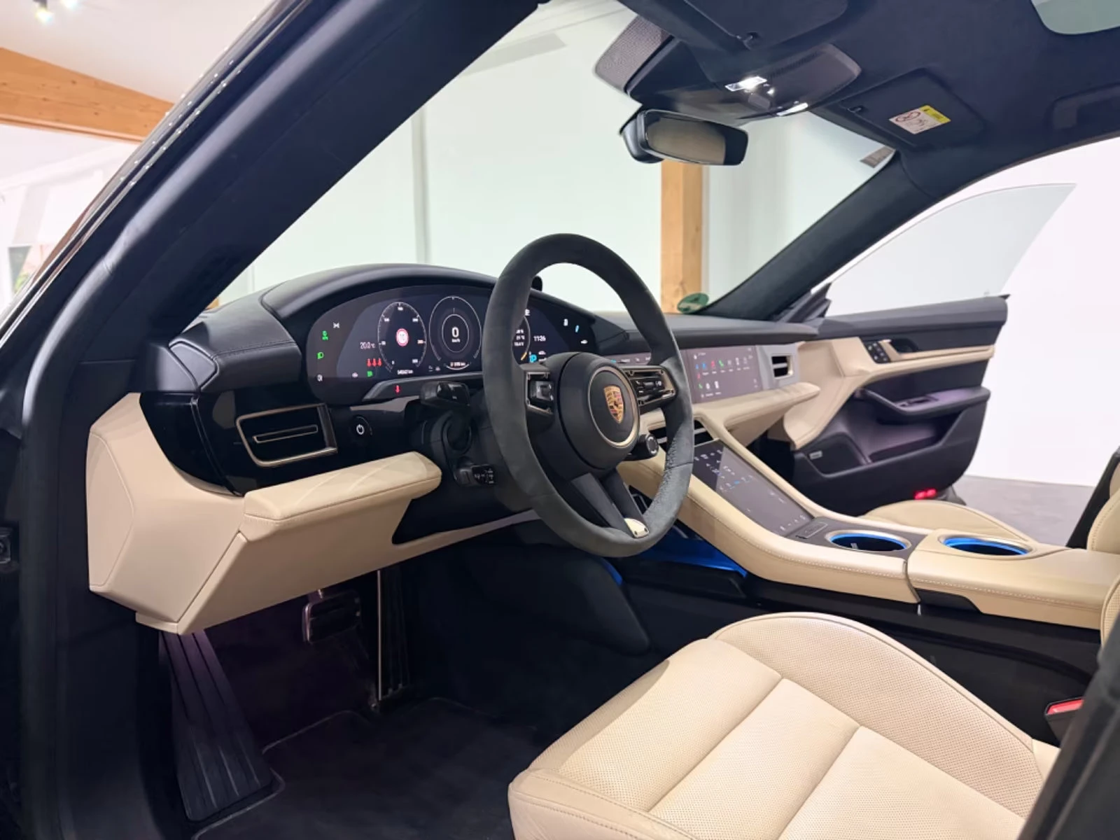 Porsche Taycan GTS/598HP/CHRONO/360/TV/ACC/GLE/496z, снимка 9 - Автомобили и джипове - 54972553