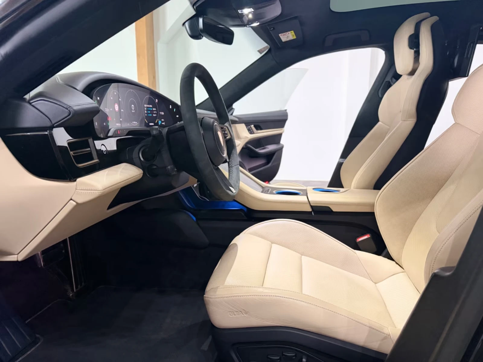 Porsche Taycan GTS/598HP/CHRONO/360/TV/ACC/GLE/496z, снимка 10 - Автомобили и джипове - 54972553