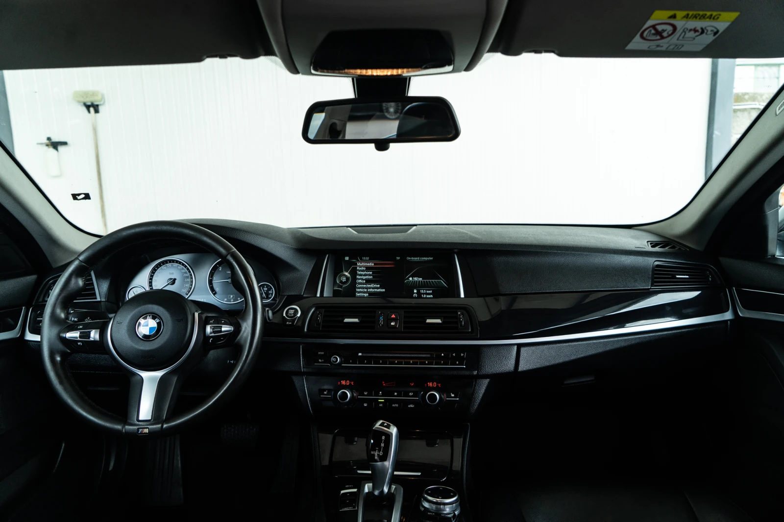 BMW 530 D = FACELIFT = ВАКУМ = TOP = ЛИЗИНГ, снимка 11 - Автомобили и джипове - 55160107