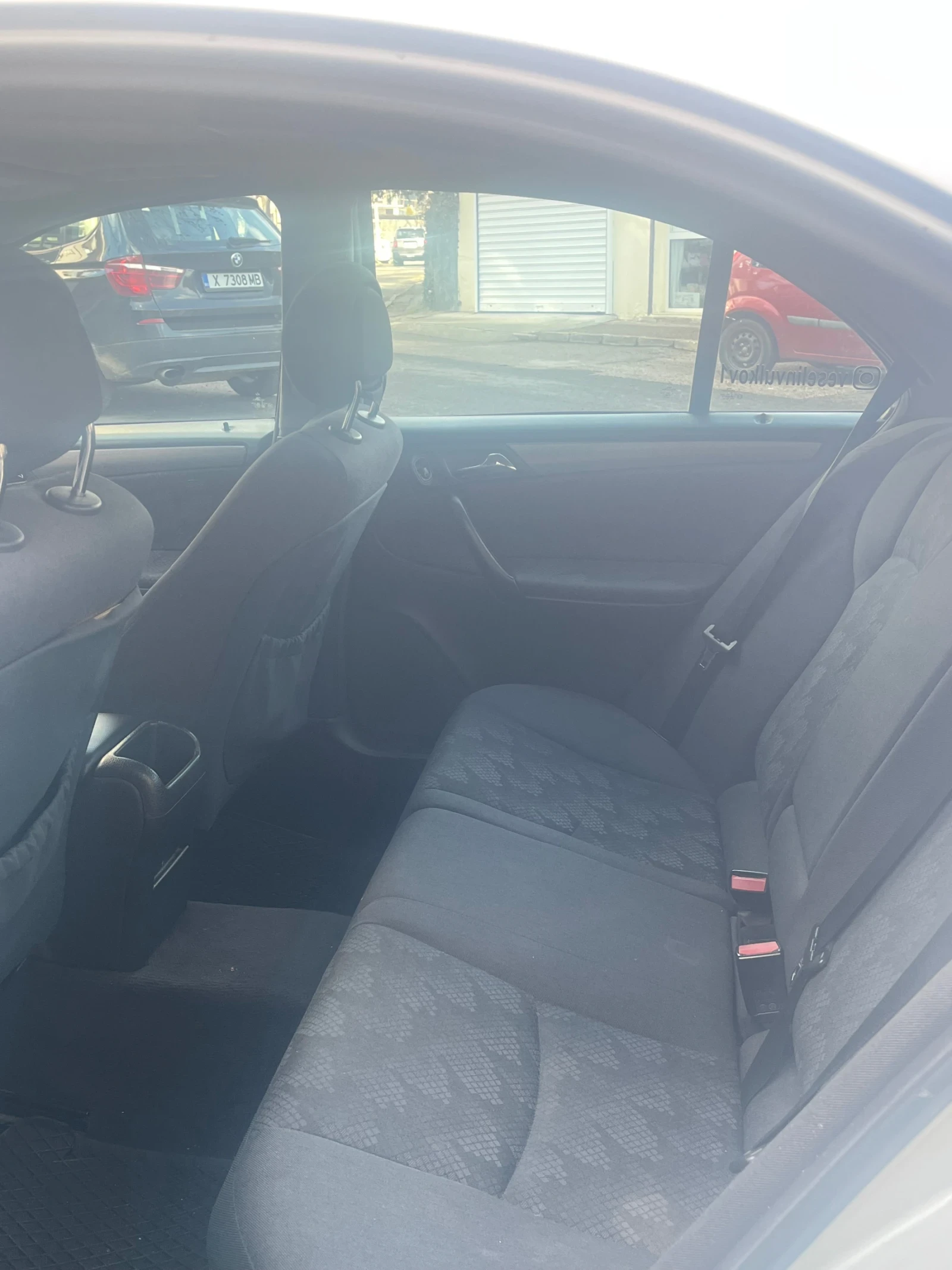 Mercedes-Benz C 200, снимка 15 - Автомобили и джипове - 55224712