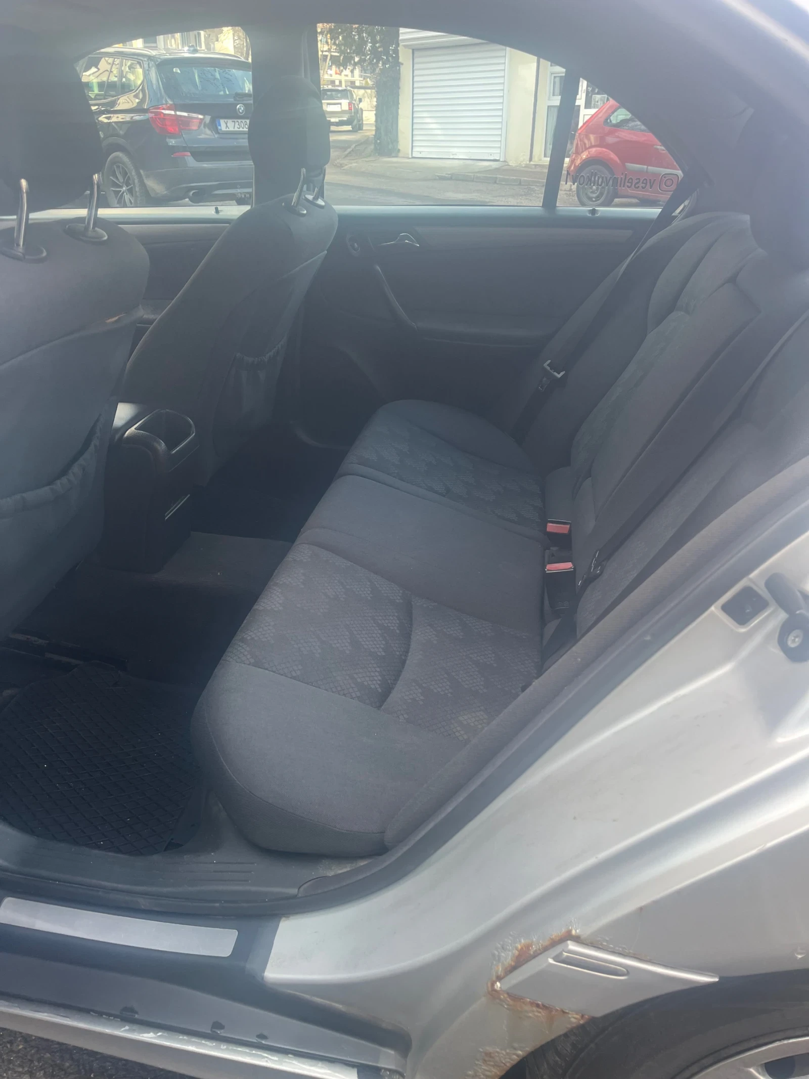 Mercedes-Benz C 200, снимка 16 - Автомобили и джипове - 55224712