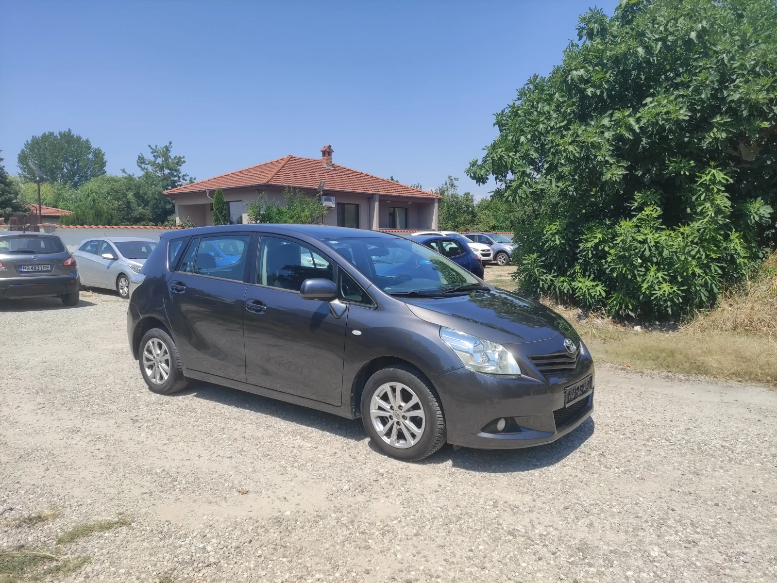 Toyota Corolla verso 1, 6vvt отличен фул екстри  7места, снимка 3 - Автомобили и джипове - 55567600
