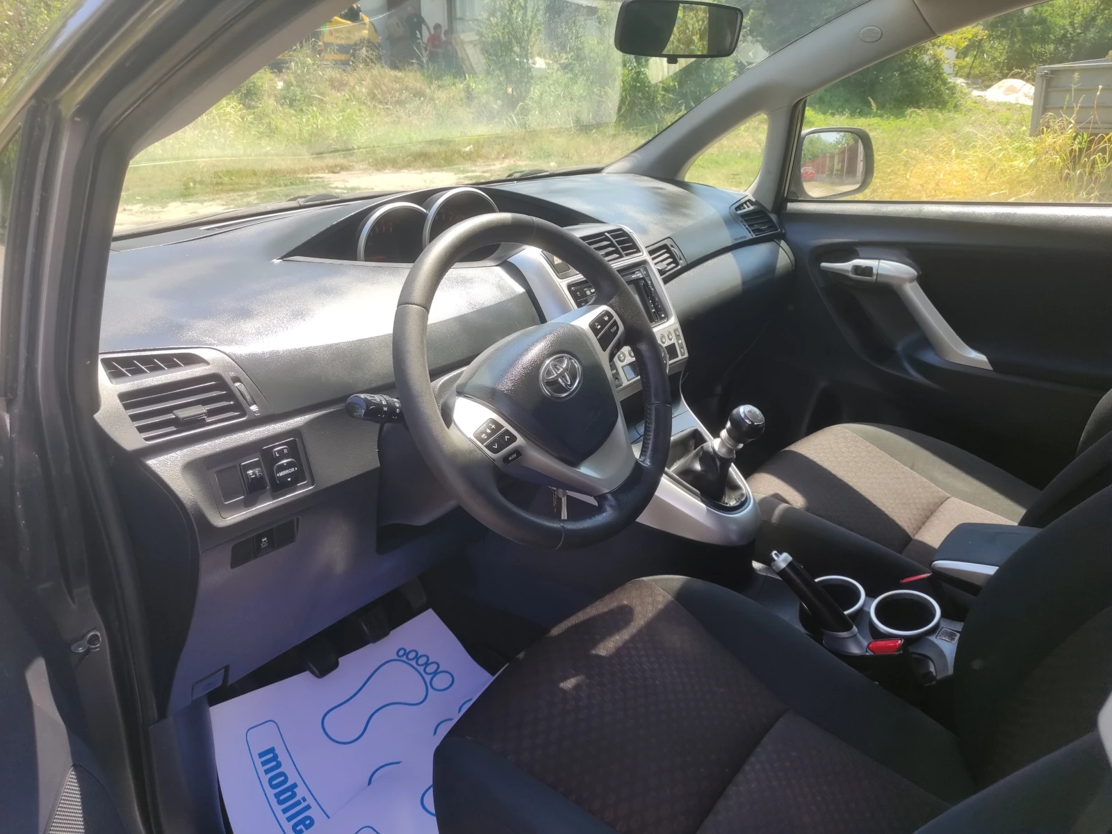Toyota Corolla verso 1, 6vvt отличен фул екстри  7места, снимка 8 - Автомобили и джипове - 55567600