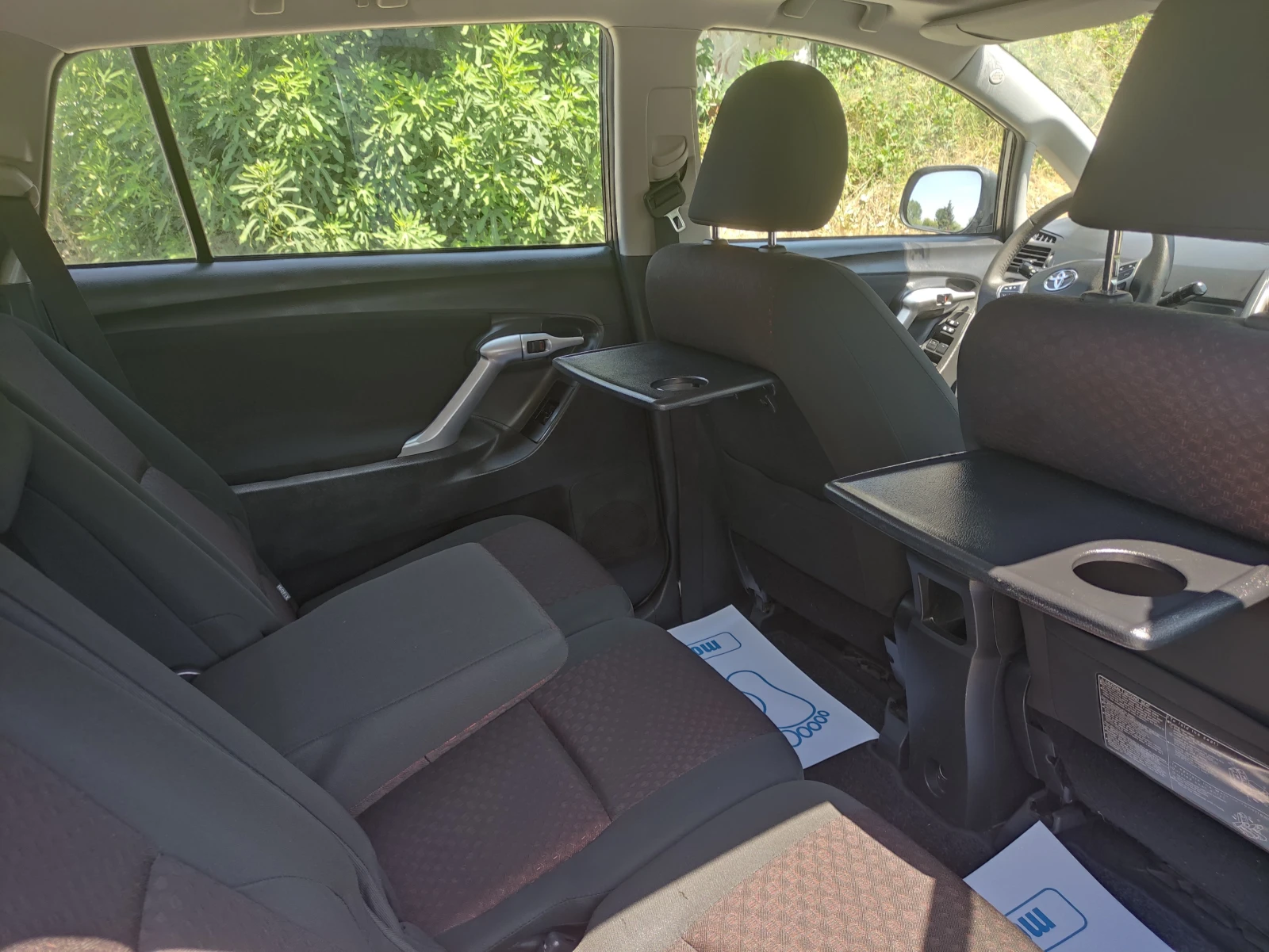 Toyota Corolla verso 1, 6vvt отличен фул екстри  7места, снимка 10 - Автомобили и джипове - 55567600