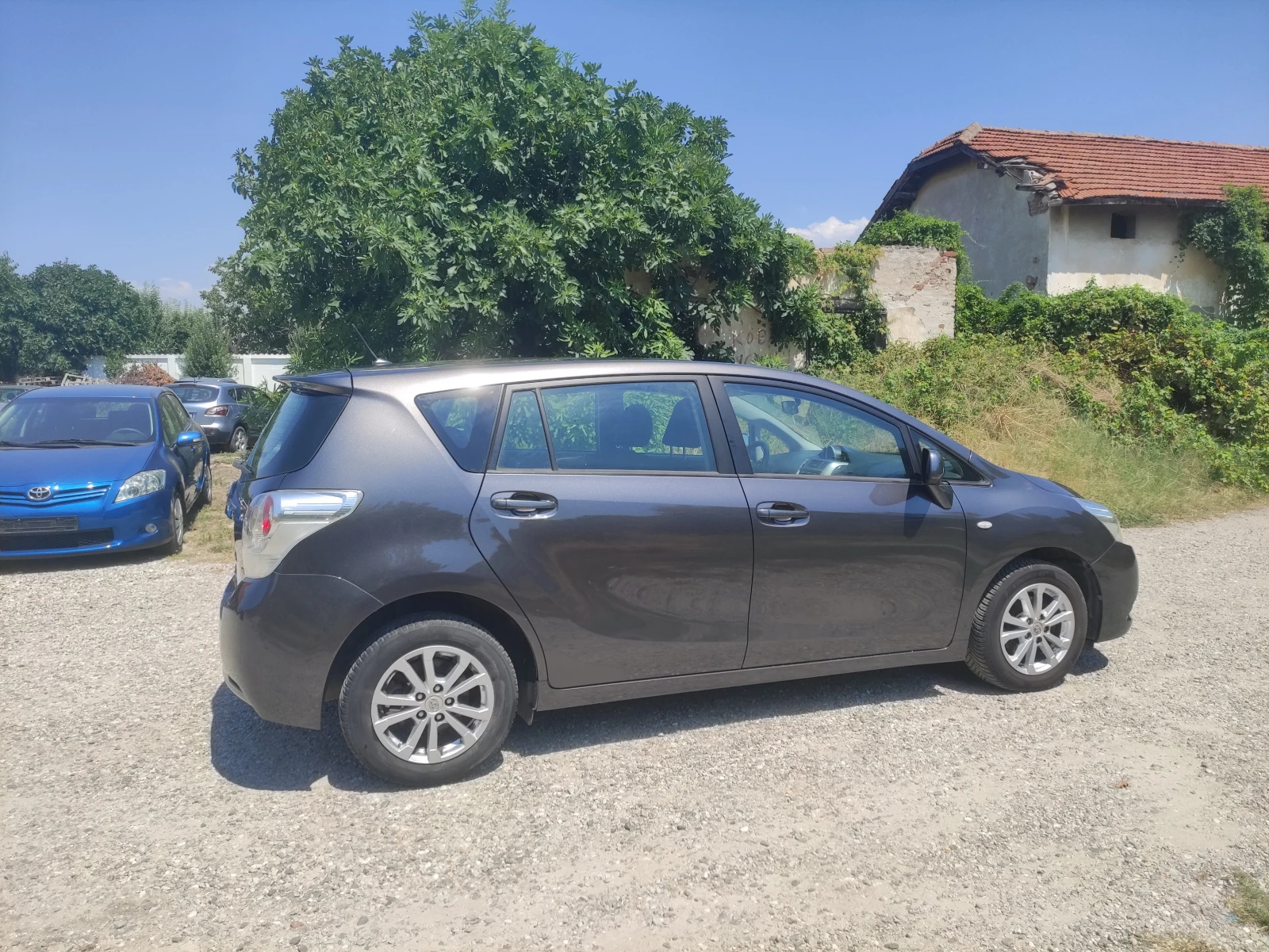 Toyota Corolla verso 1, 6vvt отличен фул екстри  7места, снимка 4 - Автомобили и джипове - 55567600