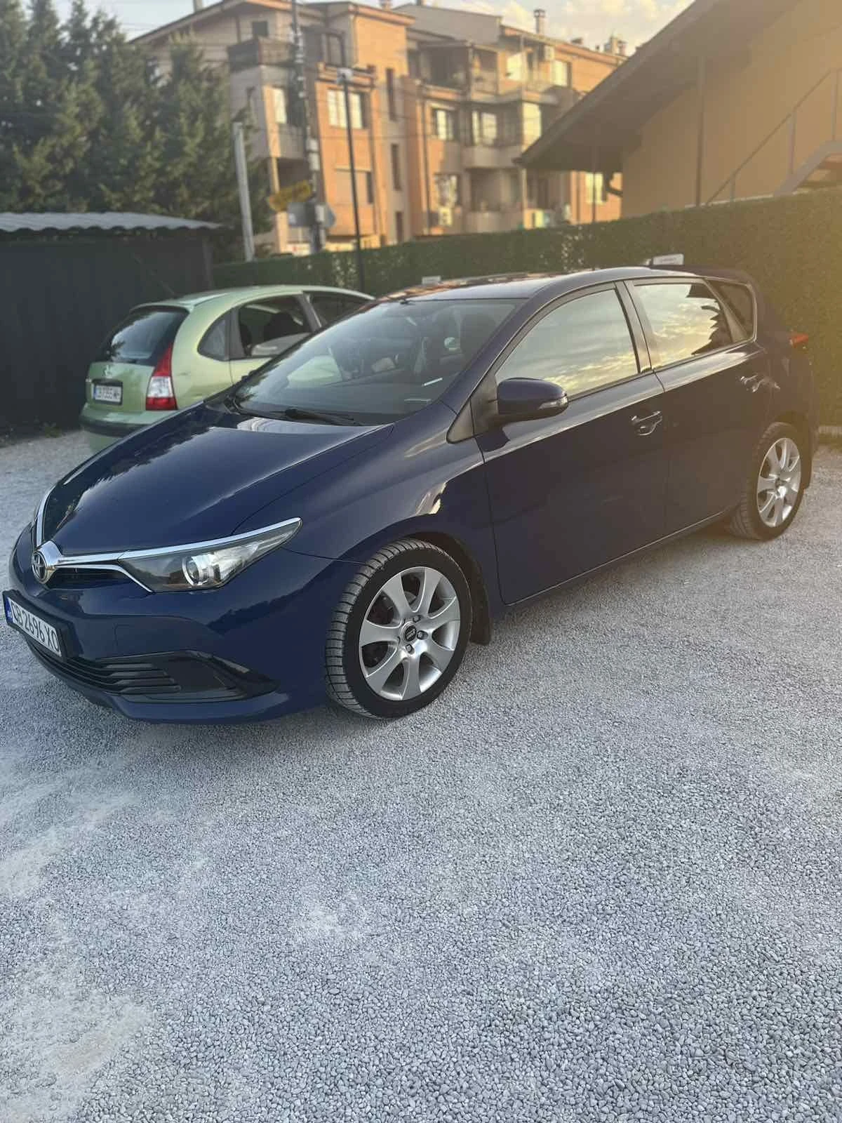 Toyota Auris Gas, снимка 6 - Автомобили и джипове - 55807956