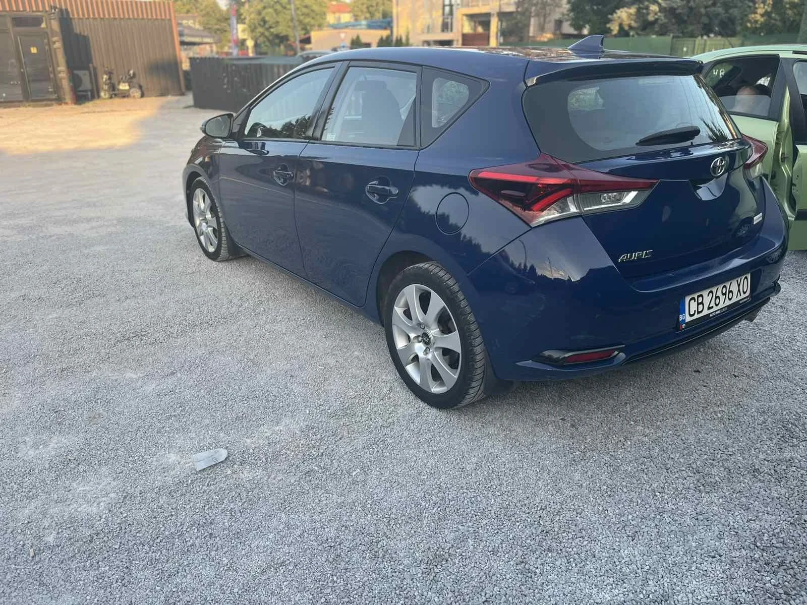 Toyota Auris Gas, снимка 8 - Автомобили и джипове - 55807956