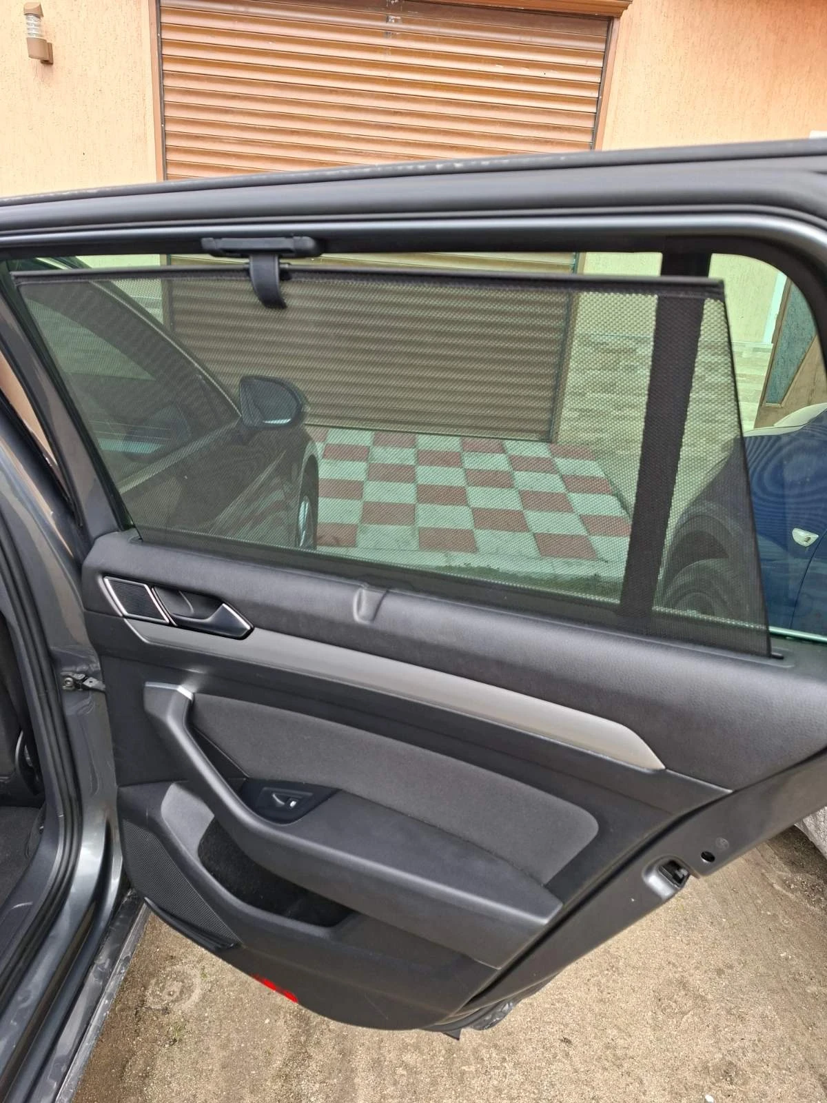 VW Passat R-line , Led, Регистрирана , снимка 16 - Автомобили и джипове - 55844001