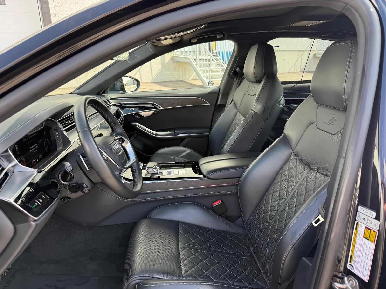 Audi A8 L S-LINE / MATRIX / 360 / DISTRONIC / ОБДУХВАНЕ , снимка 5 - Автомобили и джипове - 55897149