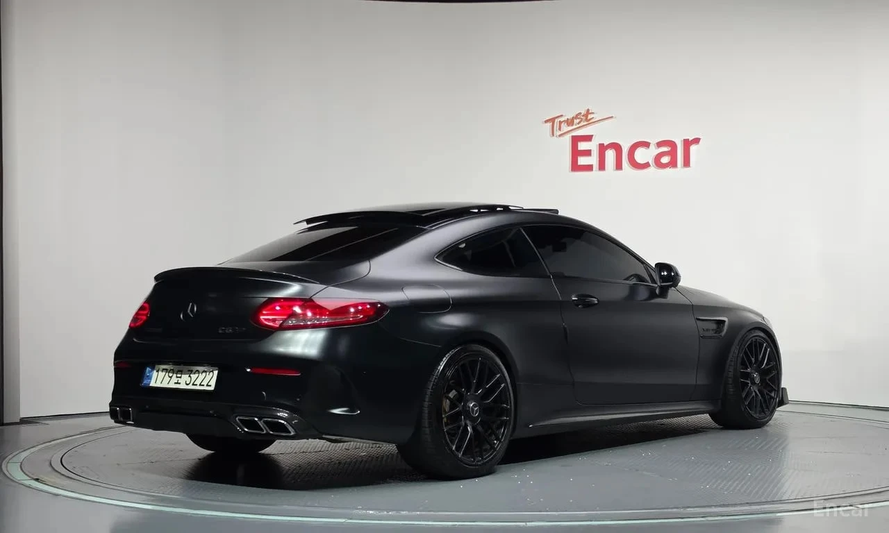Mercedes-Benz C 63 AMG Coupe| BURMESTER| HUD| 360| PANO| , снимка 2 - Автомобили и джипове - 56107080