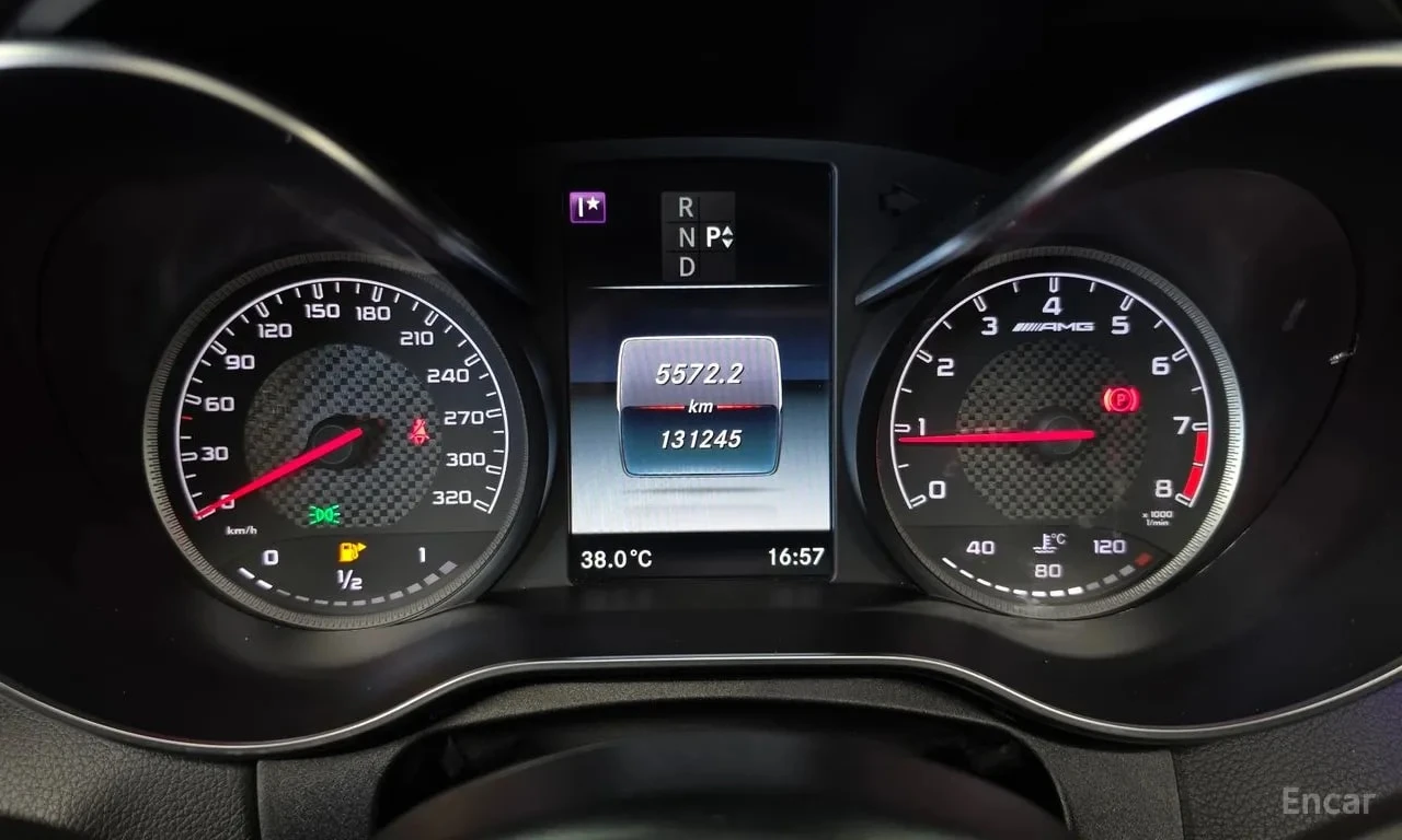 Mercedes-Benz C 63 AMG Coupe| BURMESTER| HUD| 360| PANO| , снимка 8 - Автомобили и джипове - 56107080