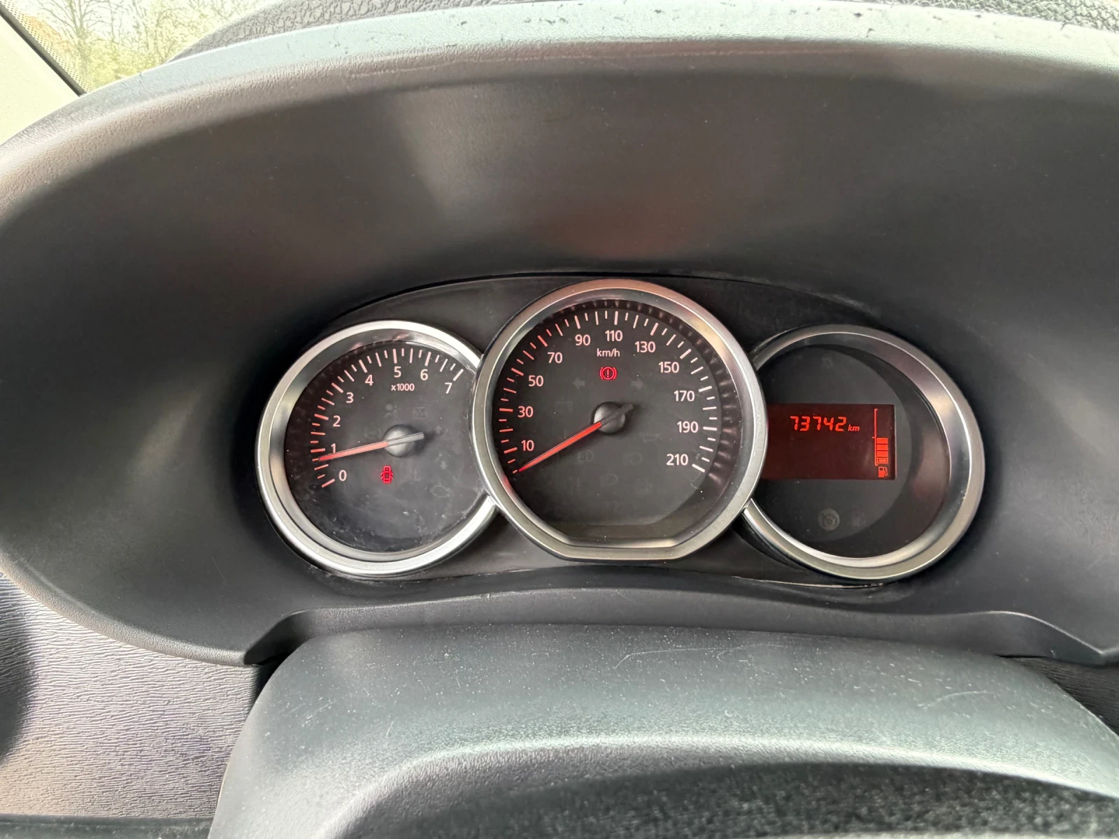 Dacia Dokker 1.3 турбо бензин , снимка 13 - Автомобили и джипове - 56294342