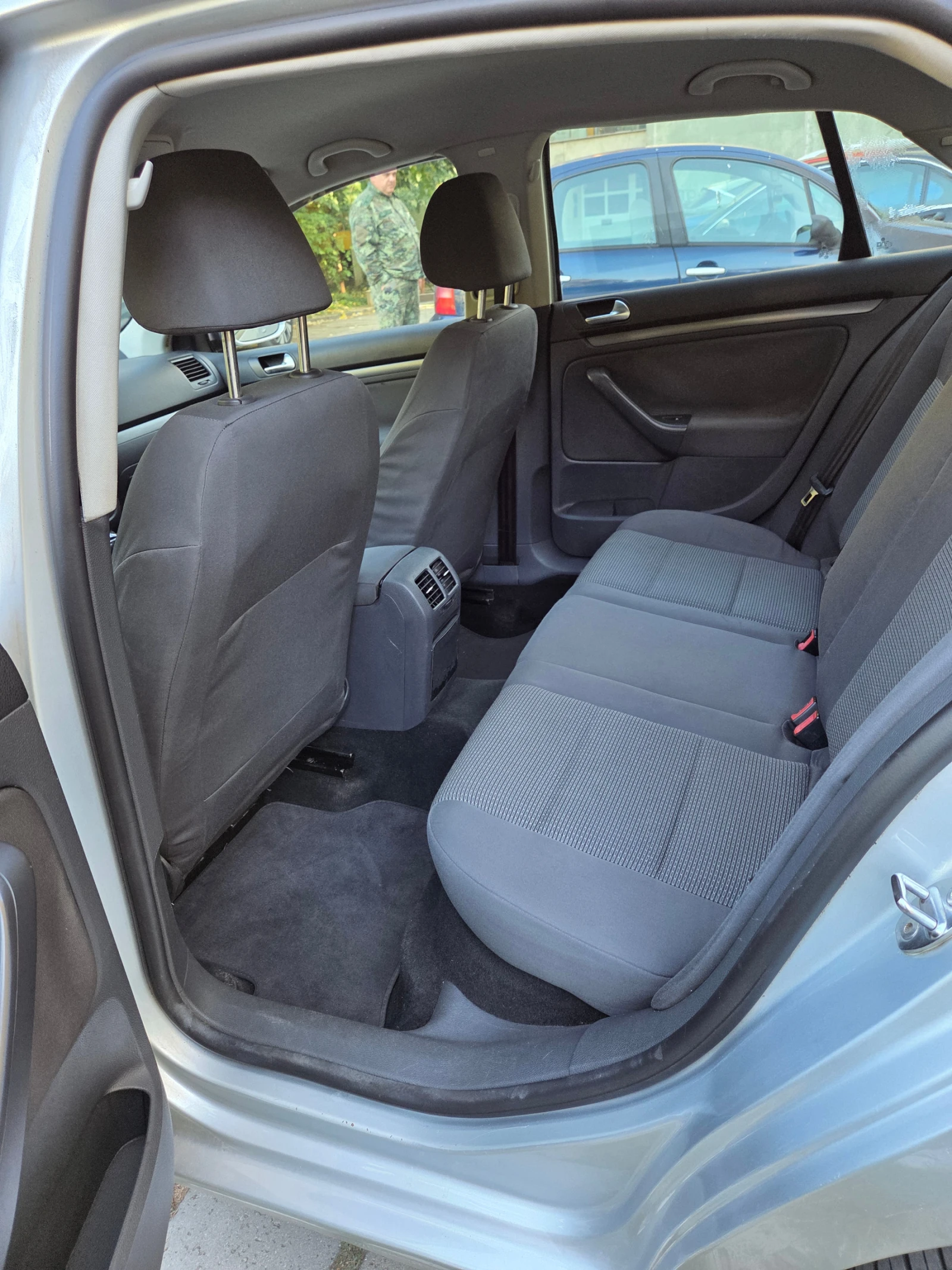 VW Jetta V, снимка 11 - Автомобили и джипове - 56484238