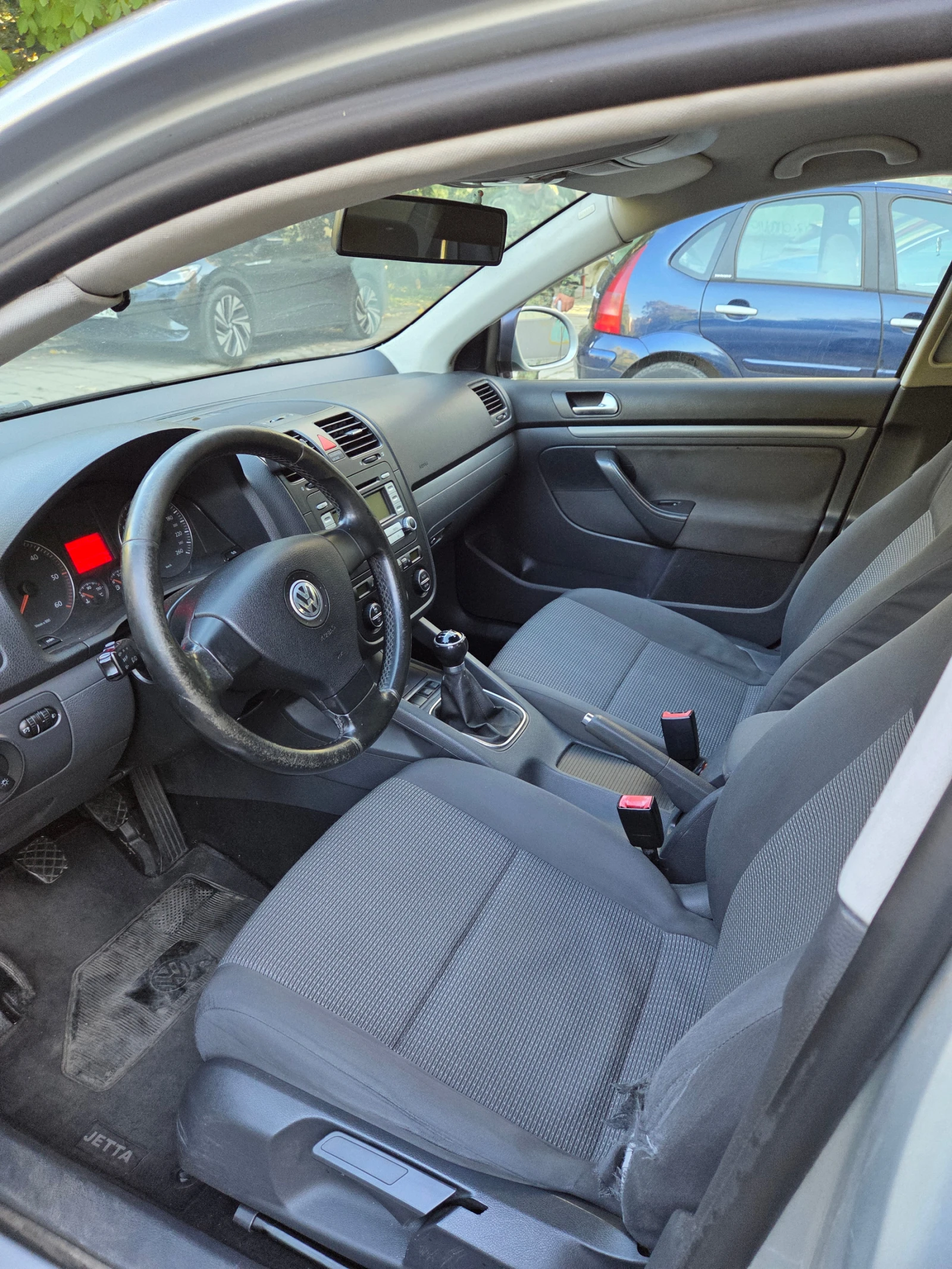 VW Jetta V, снимка 12 - Автомобили и джипове - 56484238