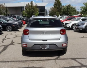 Hyundai Venue Automatic, снимка 4
