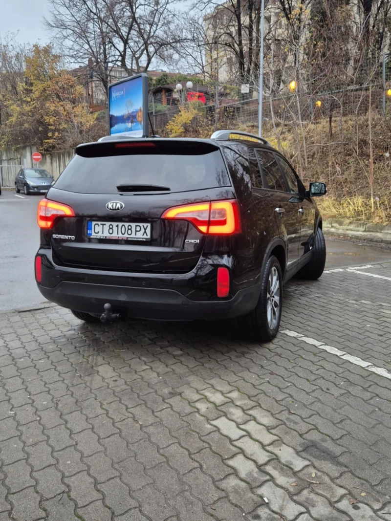 Kia Sorento 2.2 CRDI 4X4 , снимка 4 - Автомобили и джипове - 48340240