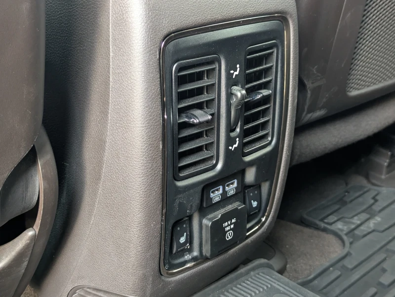 Jeep Grand cherokee SUMMIT* 5.7 V8 HEMI* DISTRONIK* ОБДУХ* ПАНО* 8ZF* , снимка 15 - Автомобили и джипове - 52630567