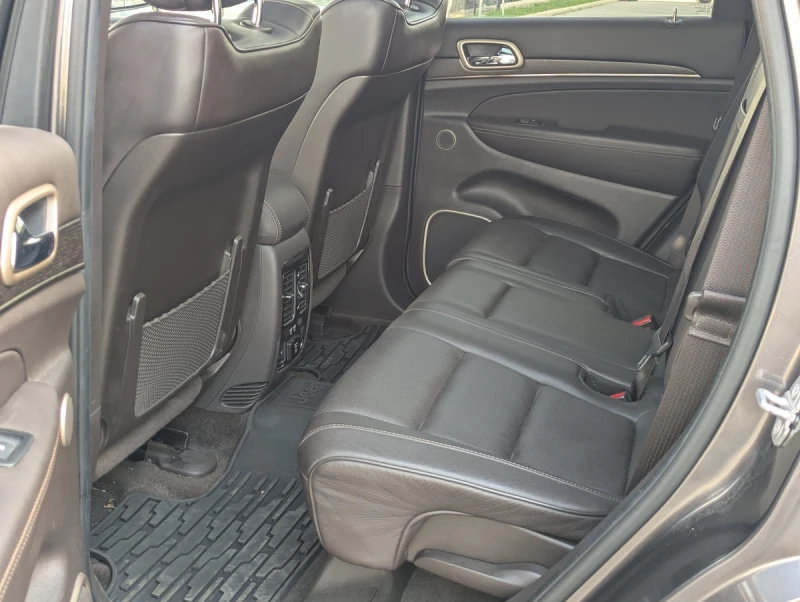 Jeep Grand cherokee SUMMIT* 5.7 V8 HEMI* DISTRONIK* ОБДУХ* ПАНО* 8ZF* , снимка 14 - Автомобили и джипове - 52630567