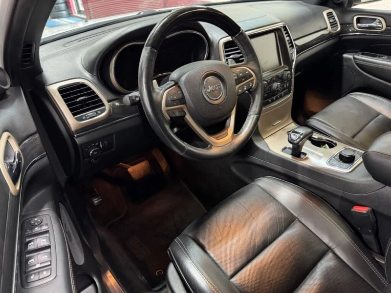 Jeep Grand cherokee Overland * CARFAX* * АвтоКредит* * ЦЕНА ДО БГ* , снимка 8 - Автомобили и джипове - 53448163