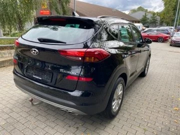 Hyundai Tucson 1.6CRDI 7-DSG, NAVI, снимка 4 - Автомобили и джипове - 48212409