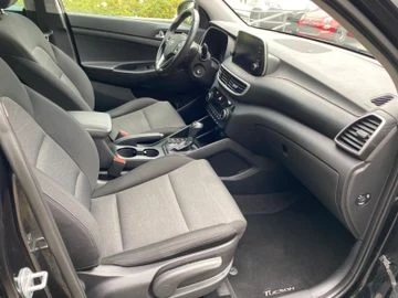 Hyundai Tucson 1.6CRDI 7-DSG, NAVI, снимка 13 - Автомобили и джипове - 48212409