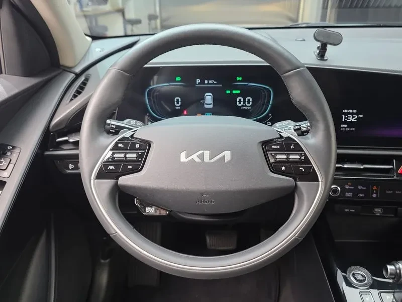 Kia Niro New Niro Trendy, снимка 14 - Автомобили и джипове - 56355396