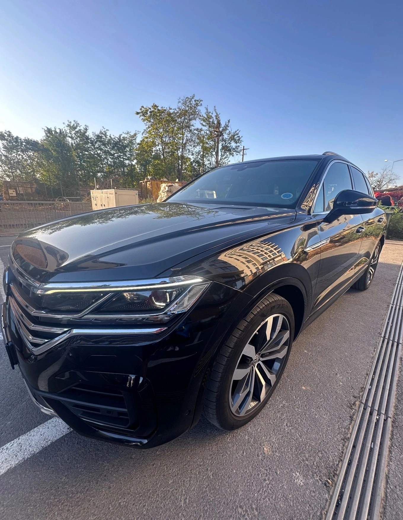 VW Touareg 3.0 TDI R-Line - [1] 