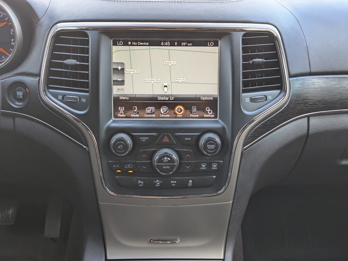 Jeep Grand cherokee SUMMIT* 5.7 V8 HEMI* DISTRONIK* ОБДУХ* ПАНО* 8ZF*  - изображение 8