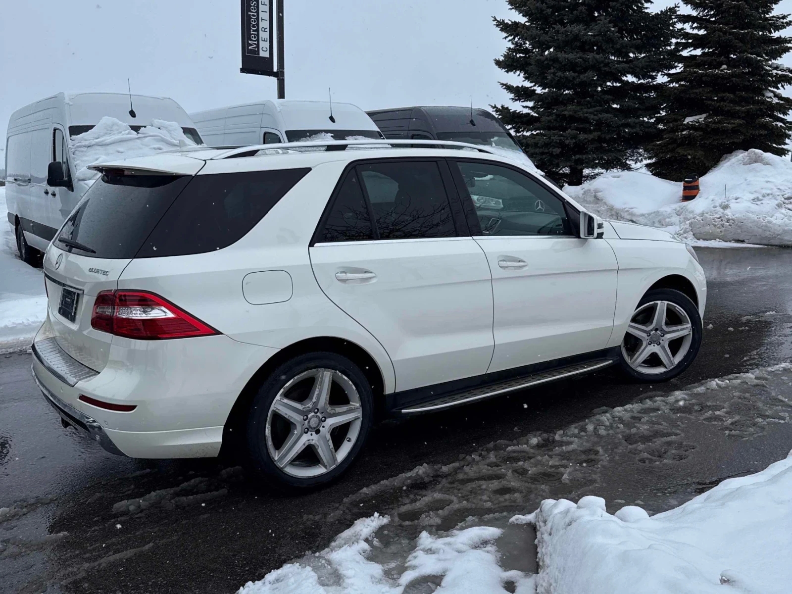 Mercedes-Benz ML 350 D * * AMG * * БЕЗ ИНЦИДЕНТИ * * СЕРВИЗНА ИСТОРИЯ * - изображение 3