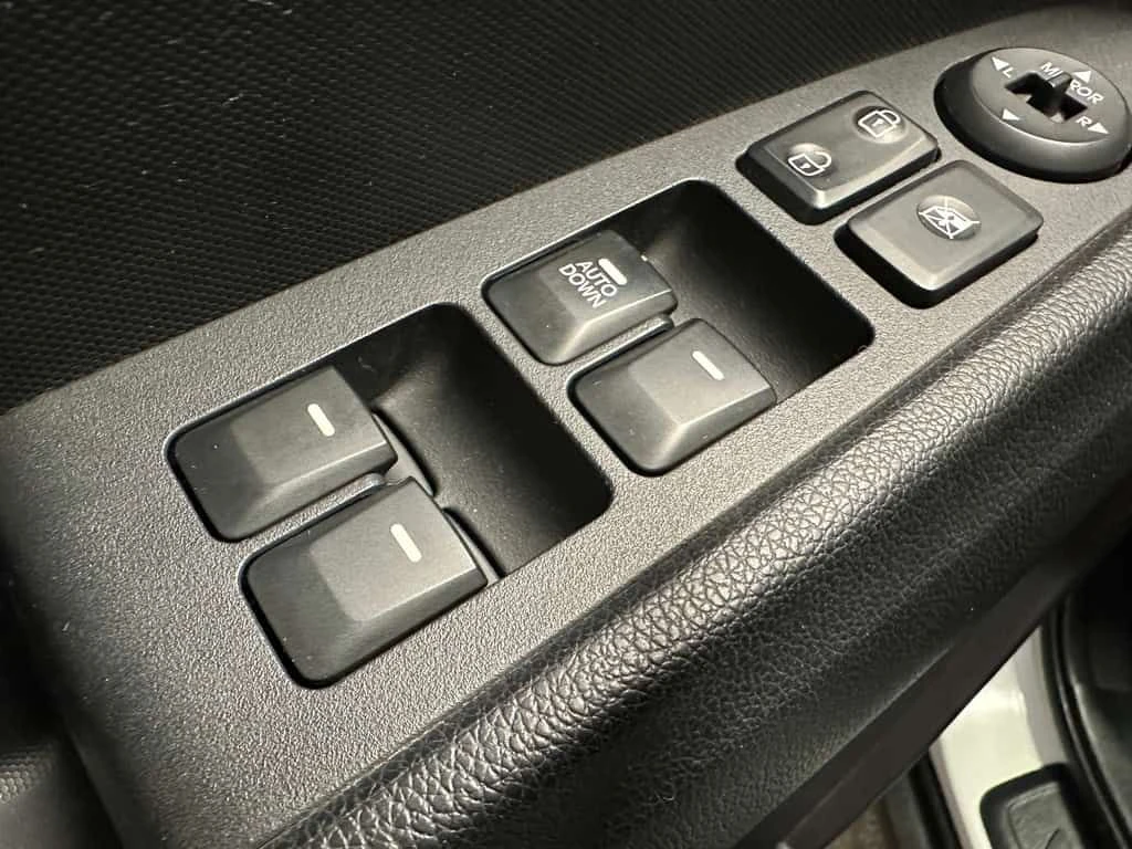 Kia Sportage * FWD Man LX * CARFAX * ���� �� �� | Mobile.bg � ����������� 12