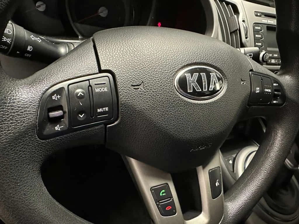 Kia Sportage * FWD Man LX * CARFAX * ЦЕНА ДО БГ - изображение 10