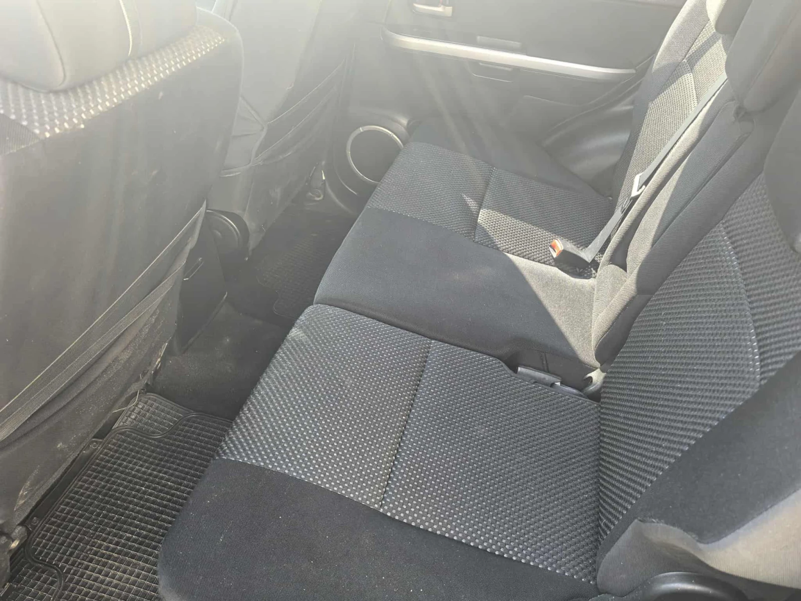 Suzuki Grand vitara DDiS, снимка 8 - Автомобили и джипове - 53767519