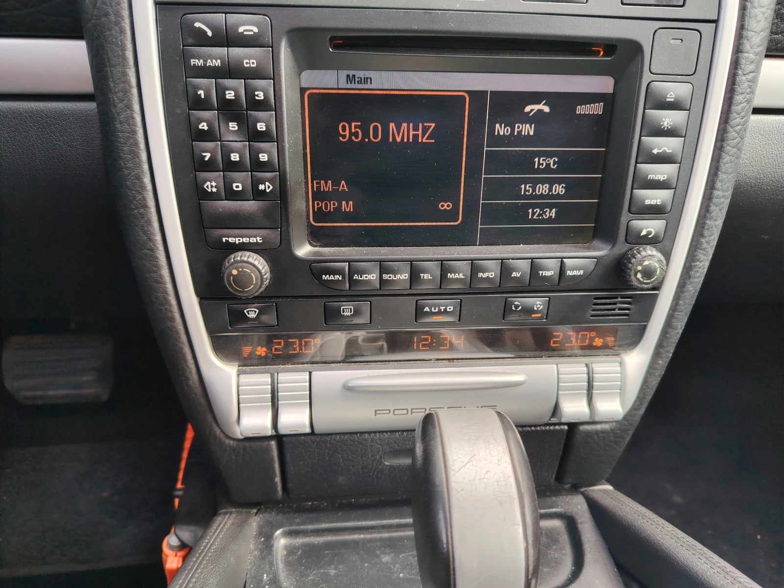 Porsche Cayenne, снимка 16 - Автомобили и джипове - 54046607