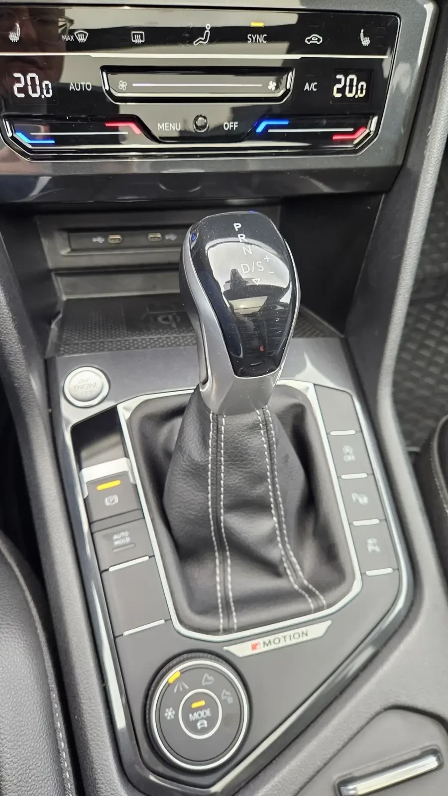 VW Tiguan R-Line 2, 0 l TDI SCR 4MOTION Гаранционен , снимка 15 - Автомобили и джипове - 54640496