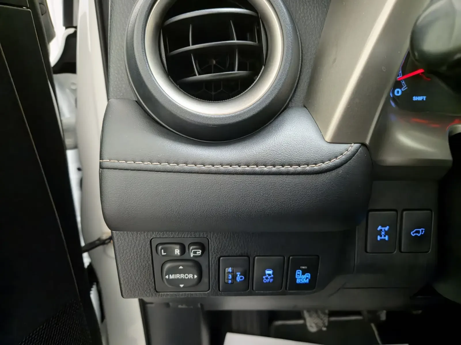 Toyota Rav4 2.0 i KEYLESS 4X4 151PS STYLE MANUAL SPEED 8 ���� | Mobile.bg � ����������� 10