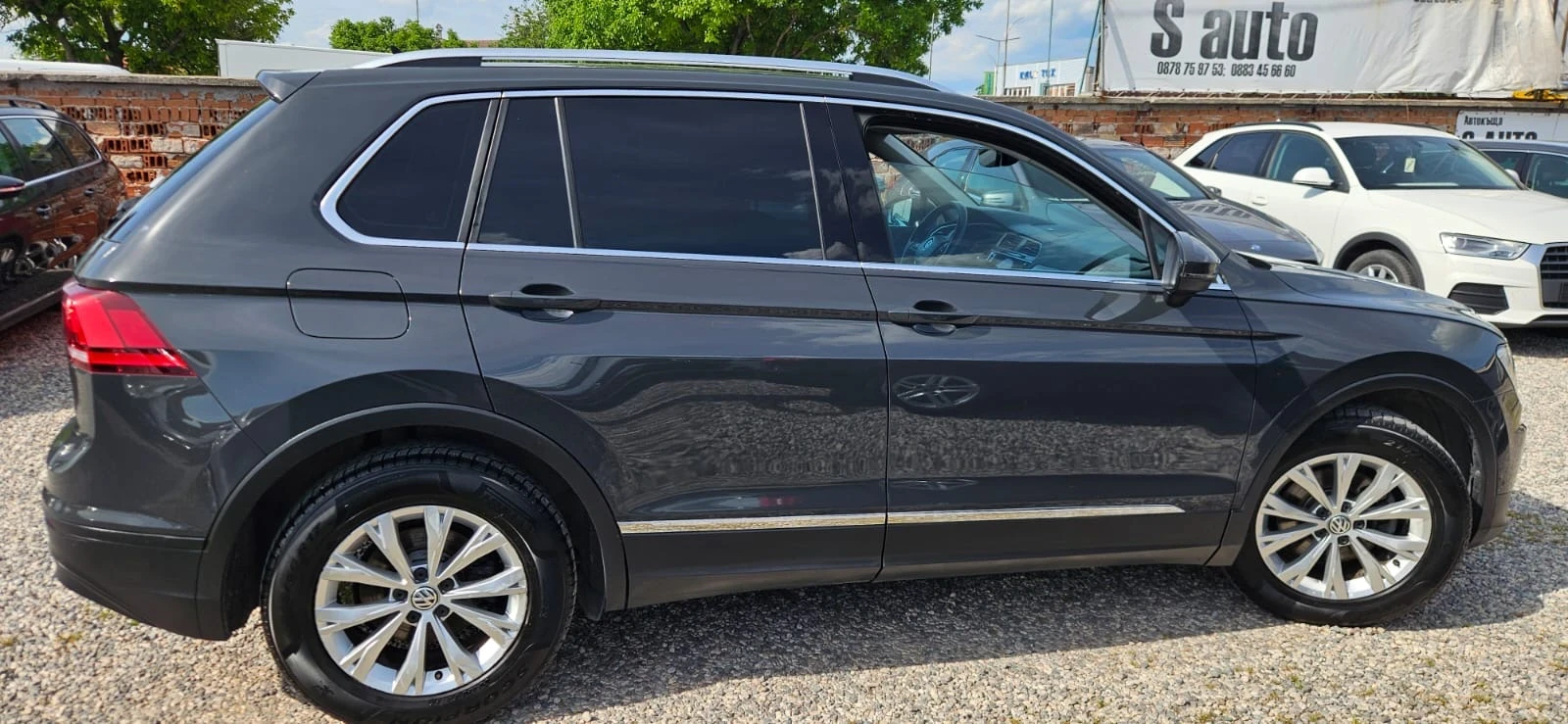 VW Tiguan 2.0TDI, снимка 4 - Автомобили и джипове - 54672486