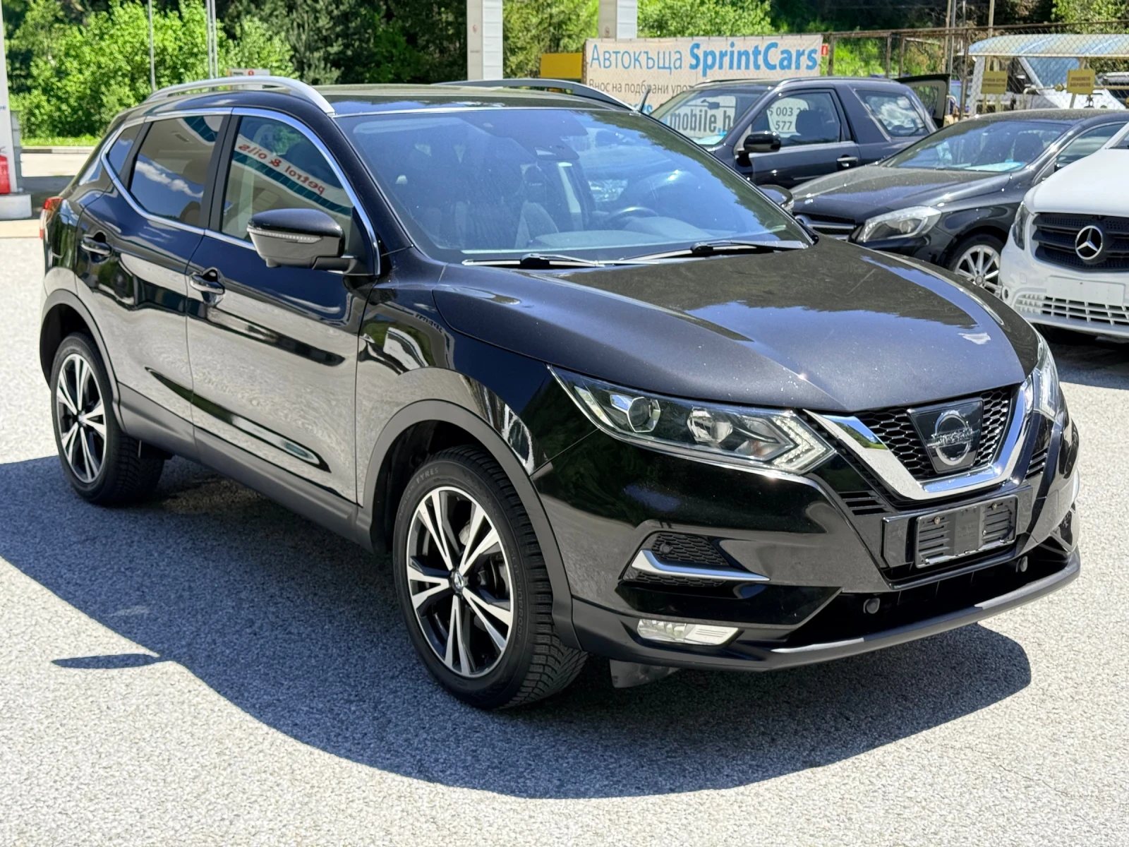 Nissan Qashqai 1.6dCi* 4x4* ФЕЙС* ДИСТР* ПАНО* KEYLESS* РЕАЛНИ КМ, снимка 6 - Автомобили и джипове - 54779185